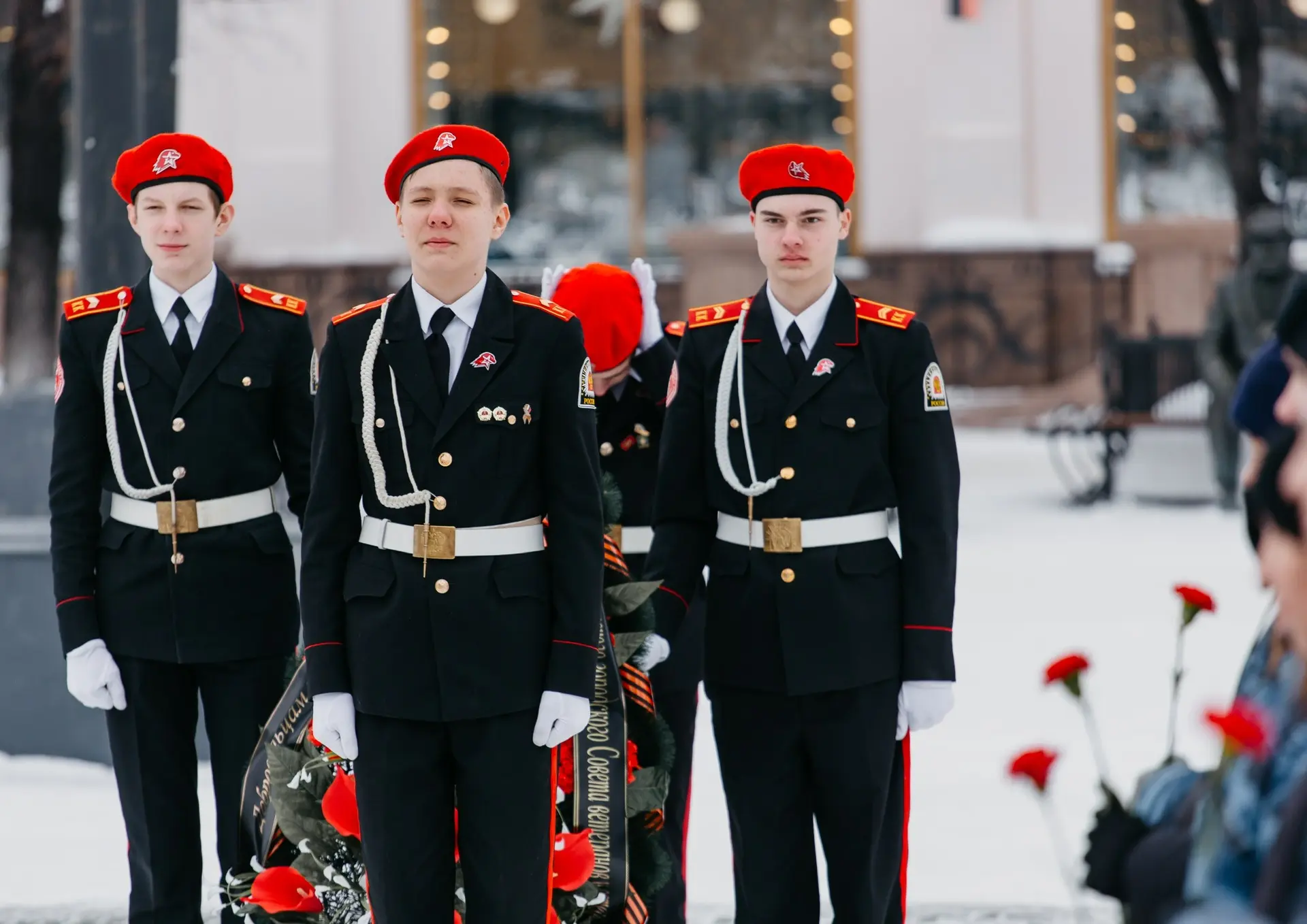 11 марта у памятника «Добровольцам-танкистам» состоялось торжественное мероприятие, приуроченное к 8