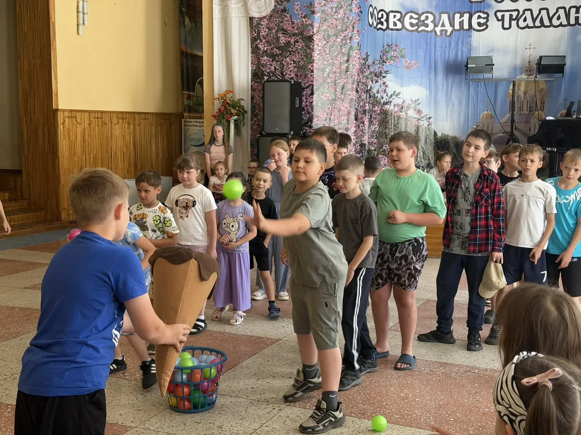 День 13 в пришкольном лагере "Солнышко ☀️"

Тема дня: "Я и мои друзья" ☺️
Сегодняшний день в нашем п