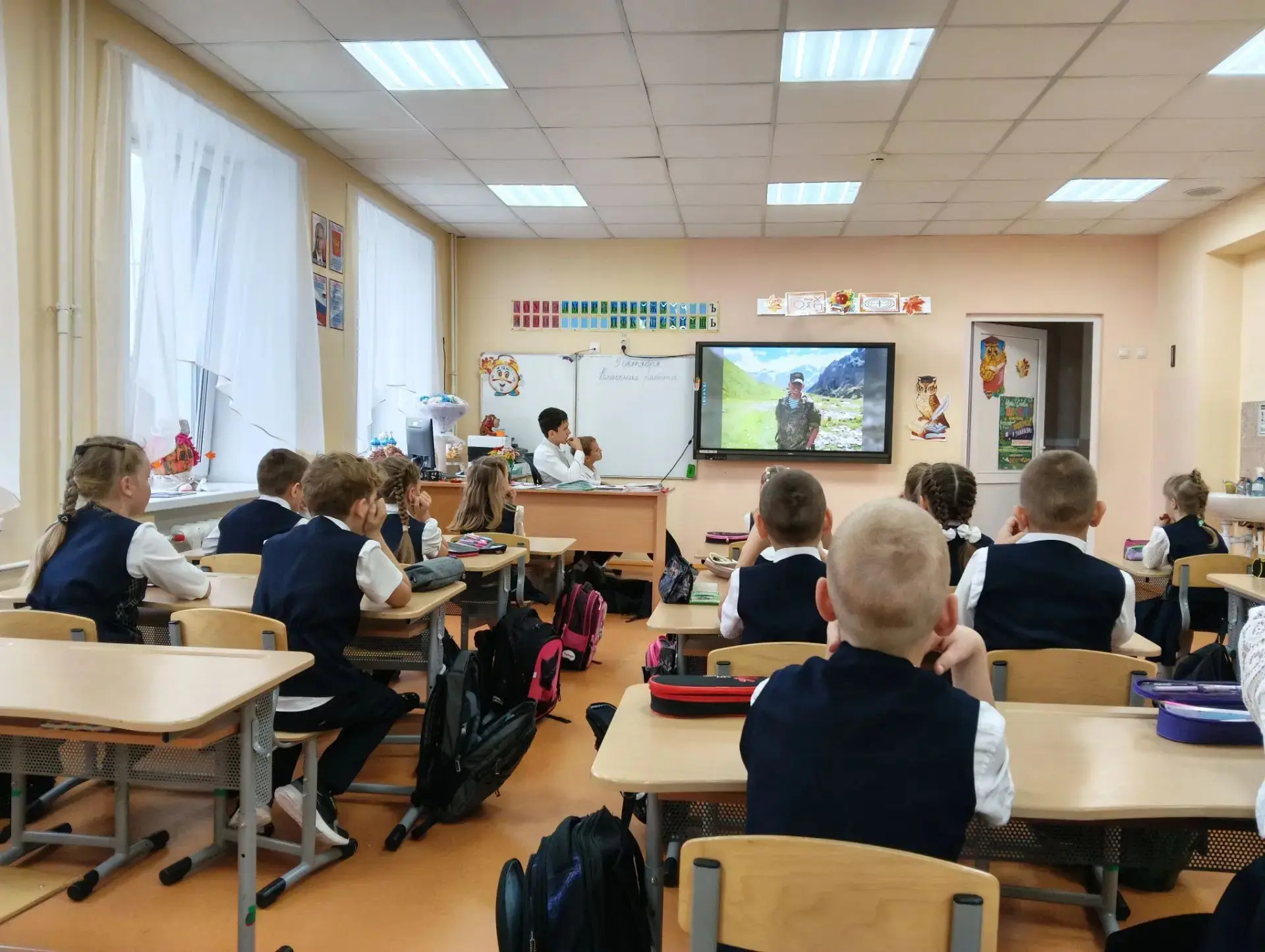 День учителя в МАОУ СОШ № 12 г. Ишима: мы провели День дублёра!