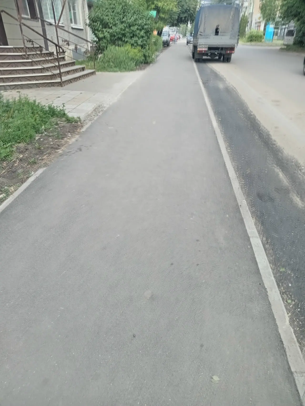 📢 Сделано! Тротуар радует жителей.

Помните, мы писали, что в мае приступили к восстановлению пешех