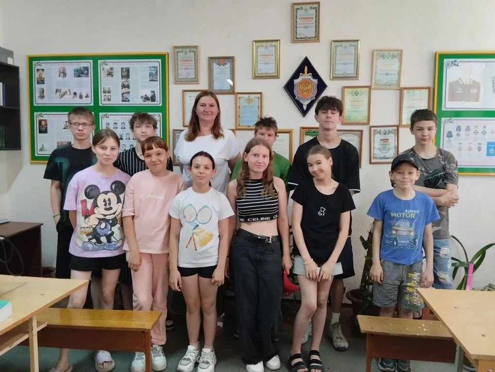 «Есть такая профессия – Родину защищать» -     экскурсия на пограничную заставу.
 
    Есть много пр