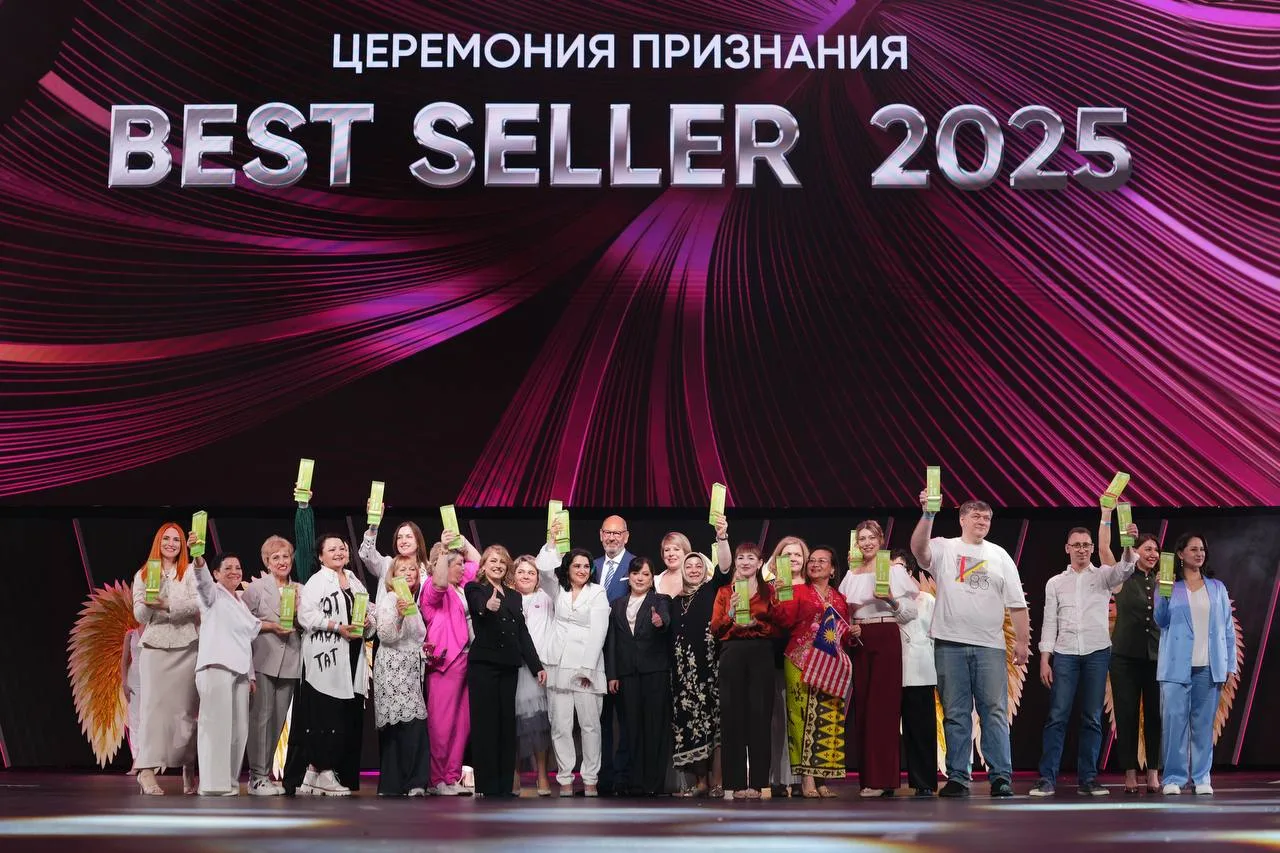 ЦЕРЕМОНИЯ ПРИЗНАНИЯ BEST SELLER 🏆  Это всегда особенный момент. Потому что чествуют людей, которые п