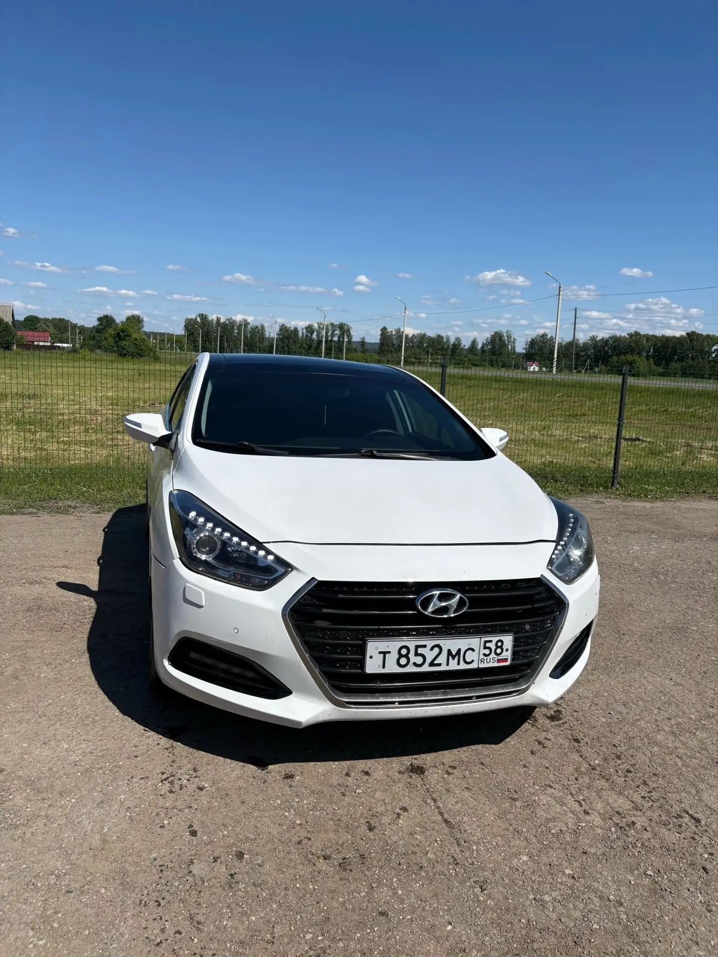 Продам хендай i40 1.7 дизель 2015г конец года !пробег 155 тысяч ,в полнейшей комплектац...
