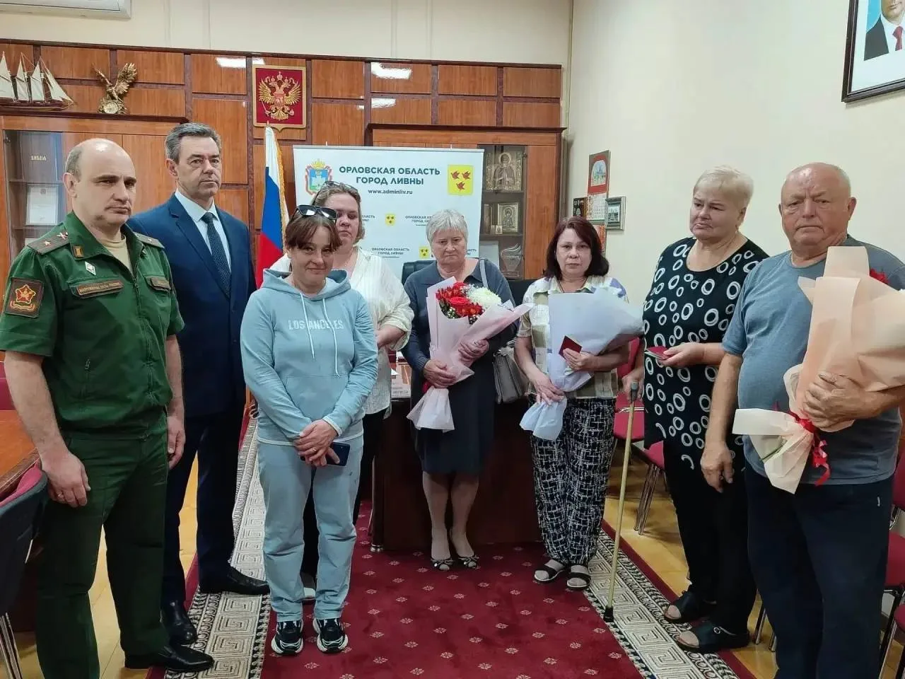 🔶 В Ливнах семьям погибших участников СВО вручили ордена Мужества