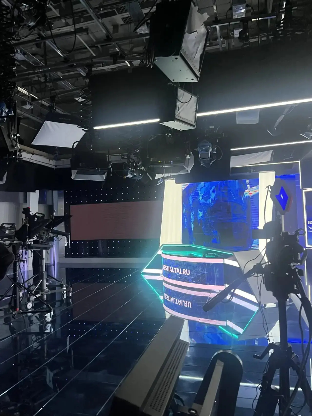 24 марта студия ГТРК "Алтай" распахнула свои двери для учеников ЗА класса, предложив им захватывающе