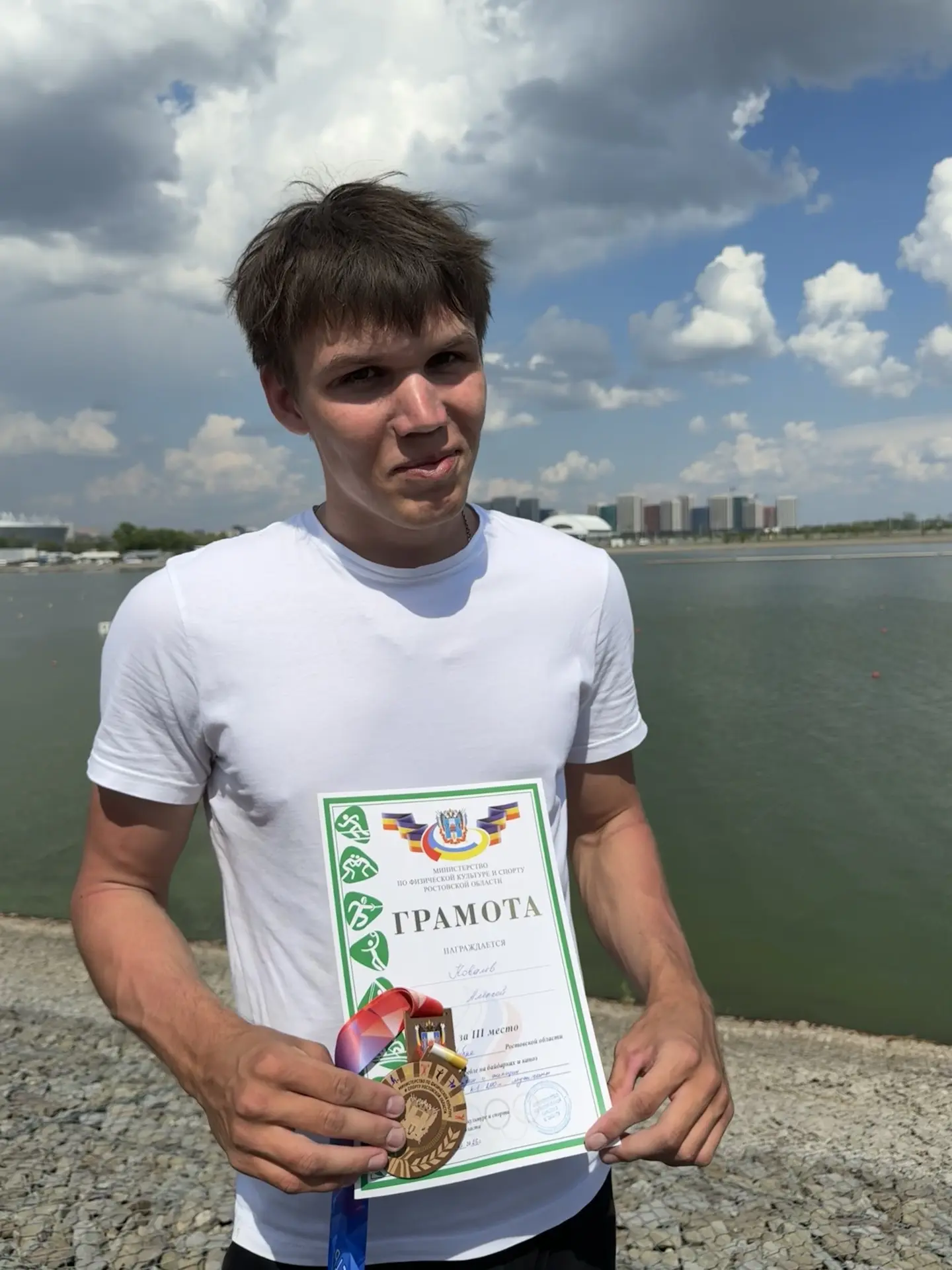 🏆 Гордость нашей школы!   🚣‍♂️ С 7 по 10 мая в Ростовской области прошёл Кубок по гребле на байдарка