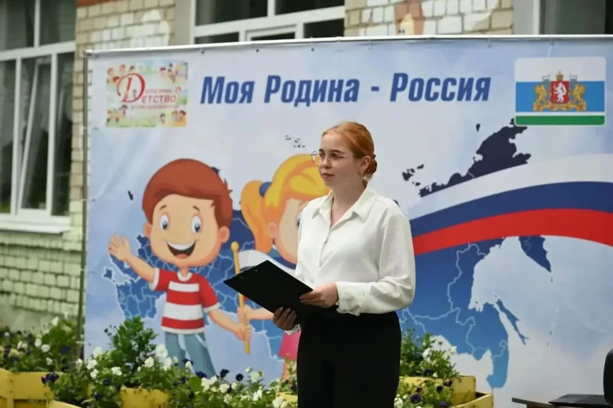 Сегодня, 13 июля, на базе детского сада «Детство» № 432 состоялось торжественное открытие лагеря с д
