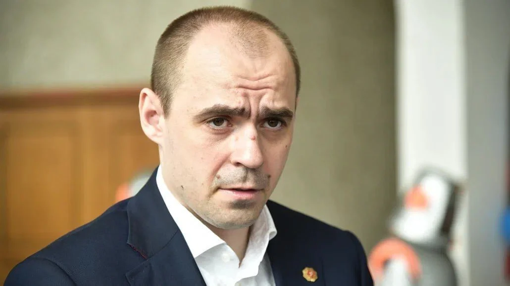 Обещавший построить чип-фабрики топ-менеджер дочки Роскосмоса попал под уголовное дело

▪️ Свердловс