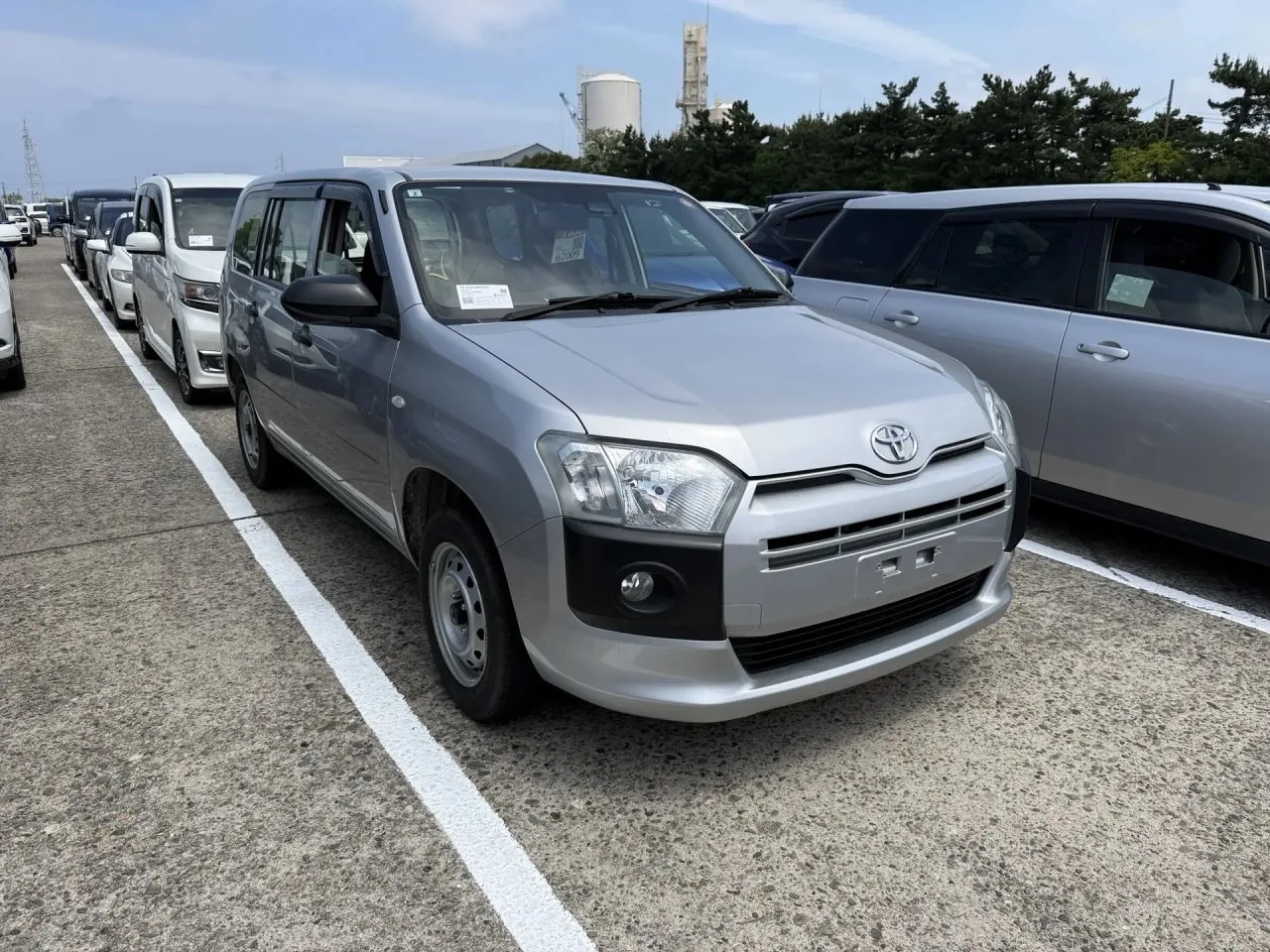 Приобрели и уже доставили на стоянку в Японии неубиваемый универсал Toyota Probox для Сергея из г. А