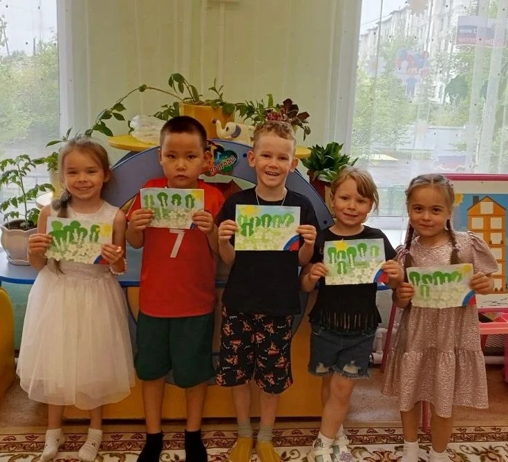 🎉 12 июня наша страна отмечает День России. В старшей группе прошёл тематический день,...