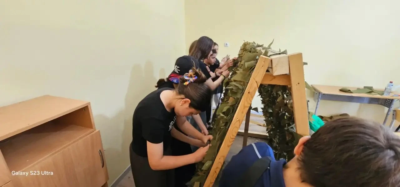 🇷🇺 Помощь фронту — общее дело!

В отряде «Дружба» лагеря «Юнармейцы» прошёл мастер-класс по плетен