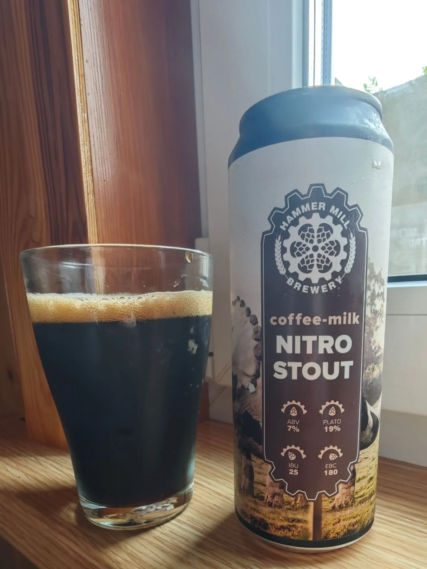 Coffee-Milk Nitro Stout от Дробилок (Hammer Mill)
7,0 об.☕️🥛
Этот крафтовый стаут объединяет в себе