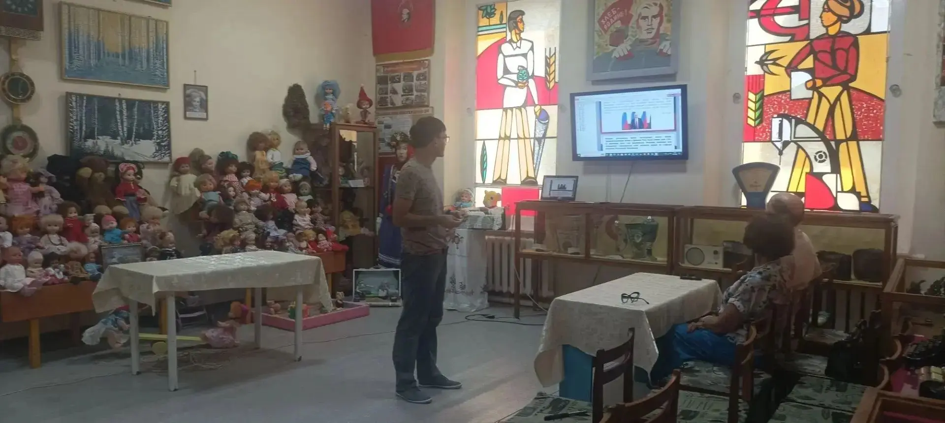 Каждый год 22 августа Россия отмечает один из важных праздников - День Государственного...