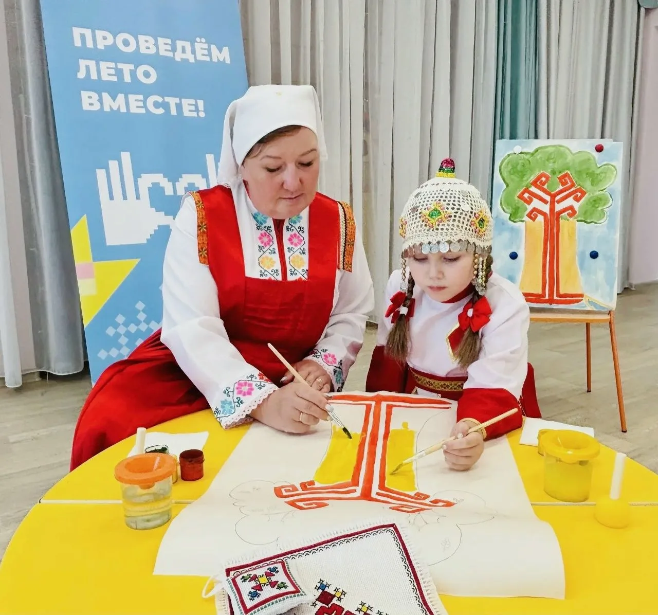 🙌❤️Сегодня в детском саду преддверии праздников состоялась акция — «Родные ладони рисуют Чувашию».
