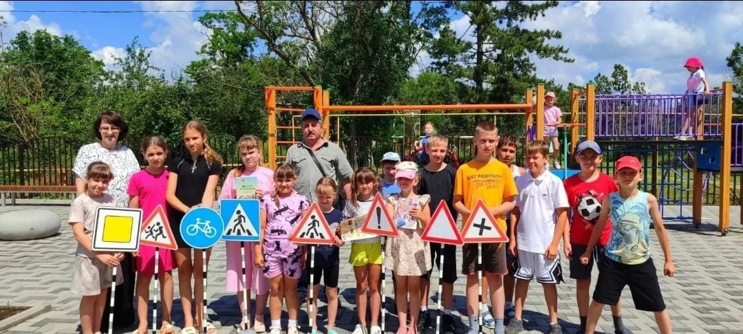 🚦✨ Путешествие по безопасной дороге! ✨🚦