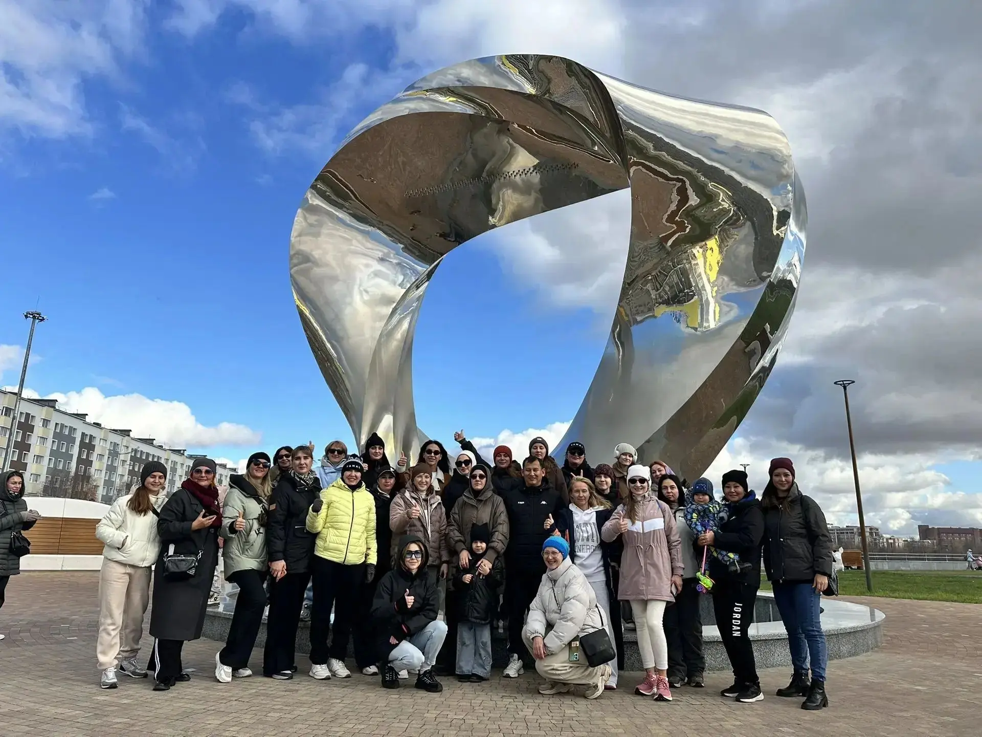 10 000 шагов к здоровью и отличному настроению! 👟✨