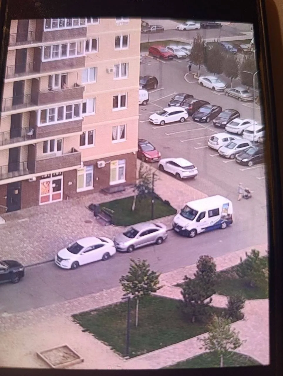 «Зачем так ставить машину?» - интересуются наши соседи
