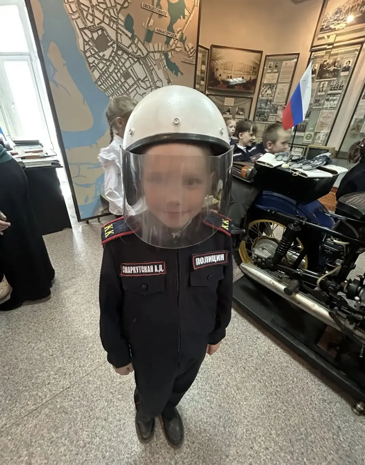 👮‍♂️ Наши маленькие прокадеты из класса полиции посетили музей ГИБДД! 🚓