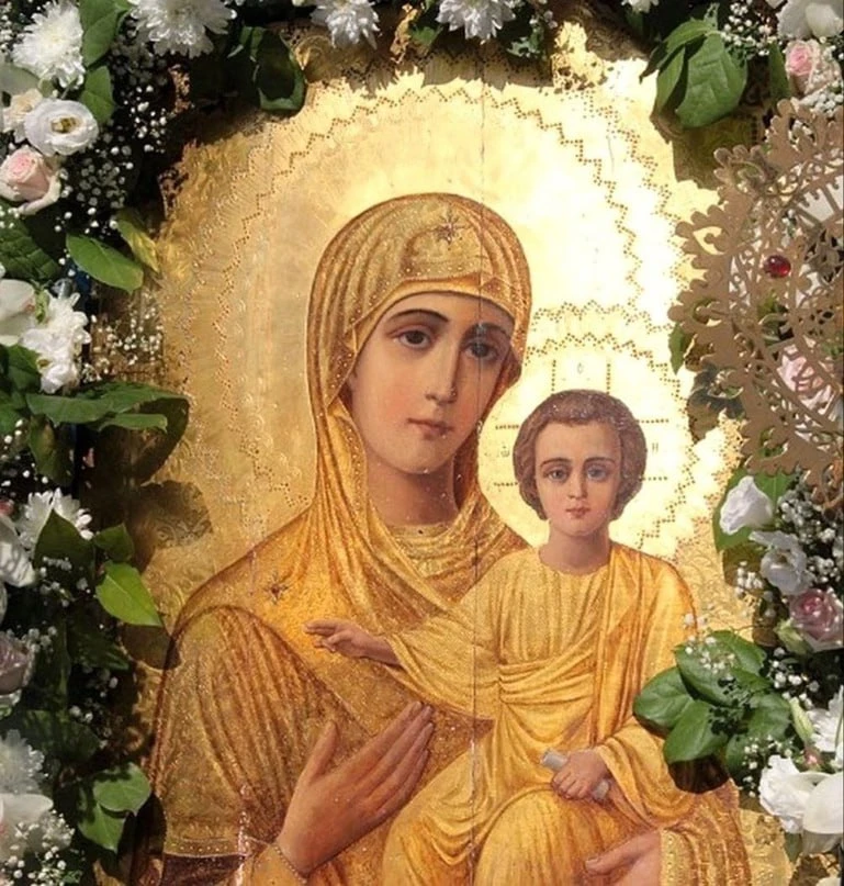 Итак, матери и все православные люди!   Молитесь с любовию во всяких обстоятельствах и нуждах Божией