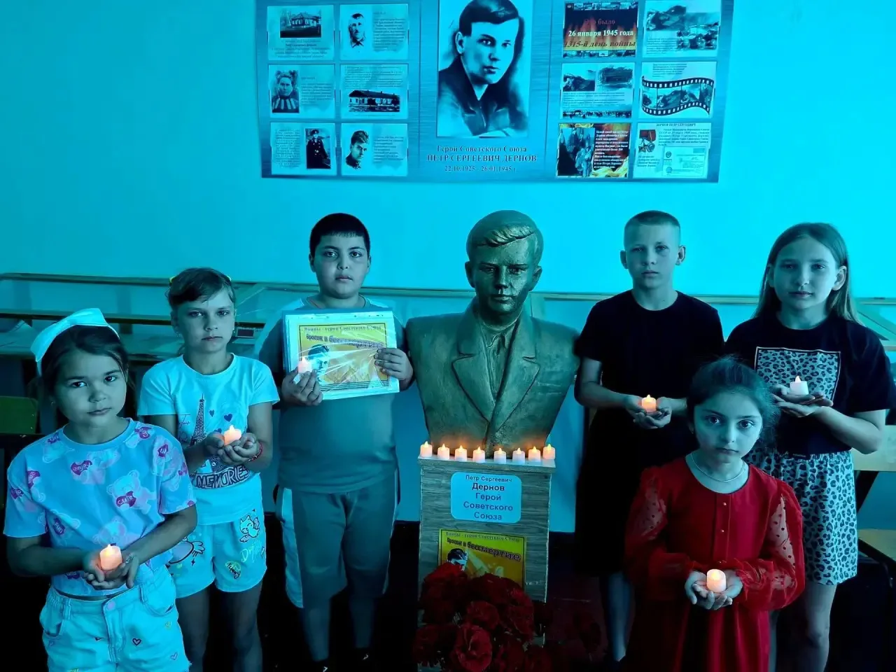 22 июня День Памяти и Скорби! 🕯️ 
Минута молчания в пришкольном лагере — простой, но невероятно сил