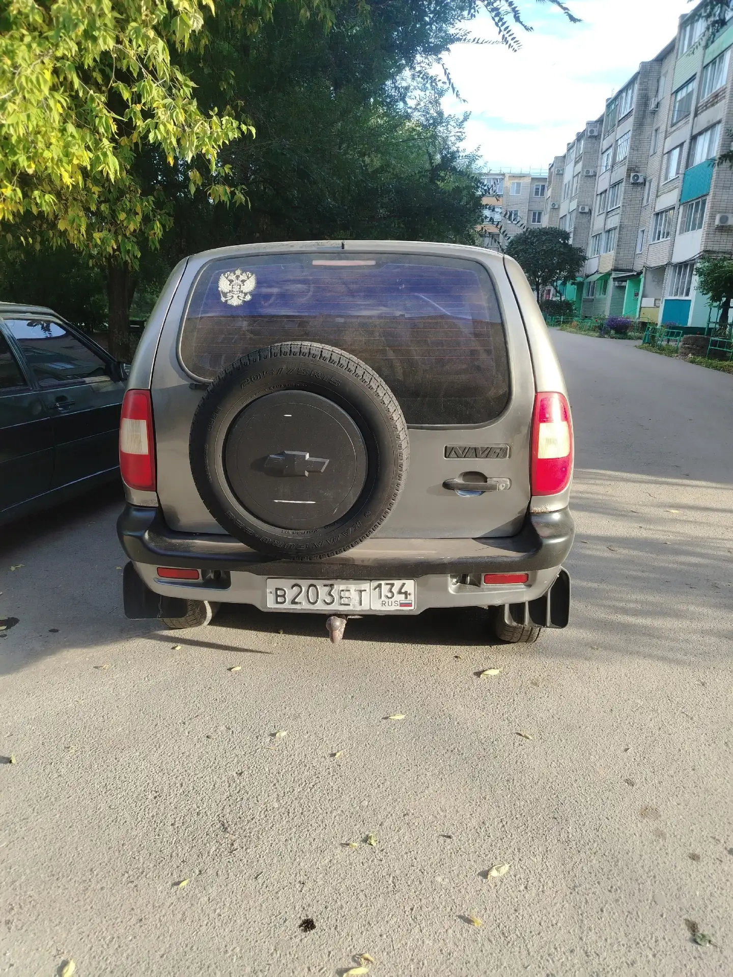 Продаю ниву хозяйскую 2006 год ездил на рыбалку только на ней едет тянет все вопросы по...