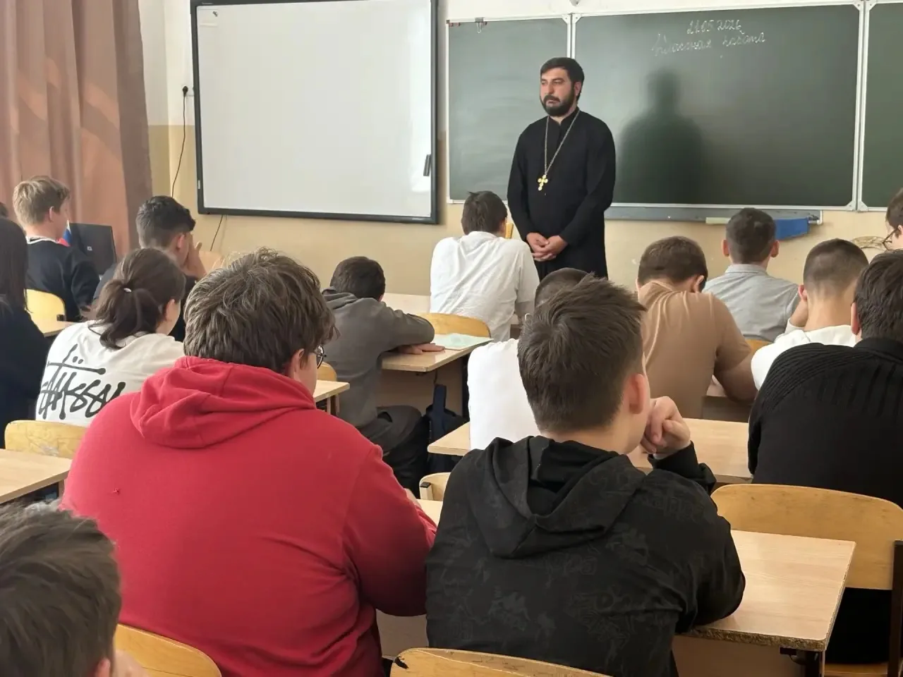 В соответствии с планом работы Министерства образования, науки и молодежи Республики Кр...