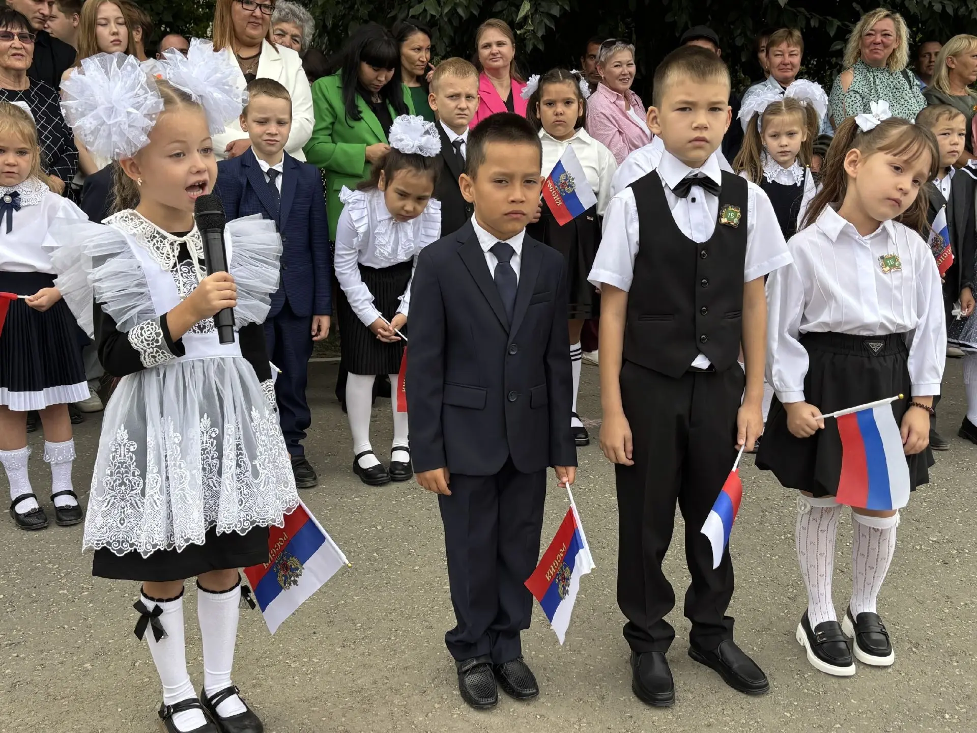 🍂День знаний — 2026–2027: торжественная линейка прошла ярко и трогательно!