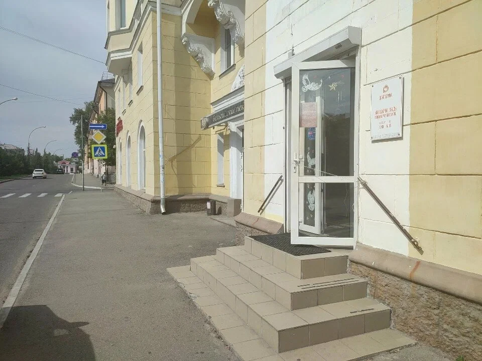 В городах Иркутск и Ангарск у благотворительного проекта «Добродомик» возникла острая п...