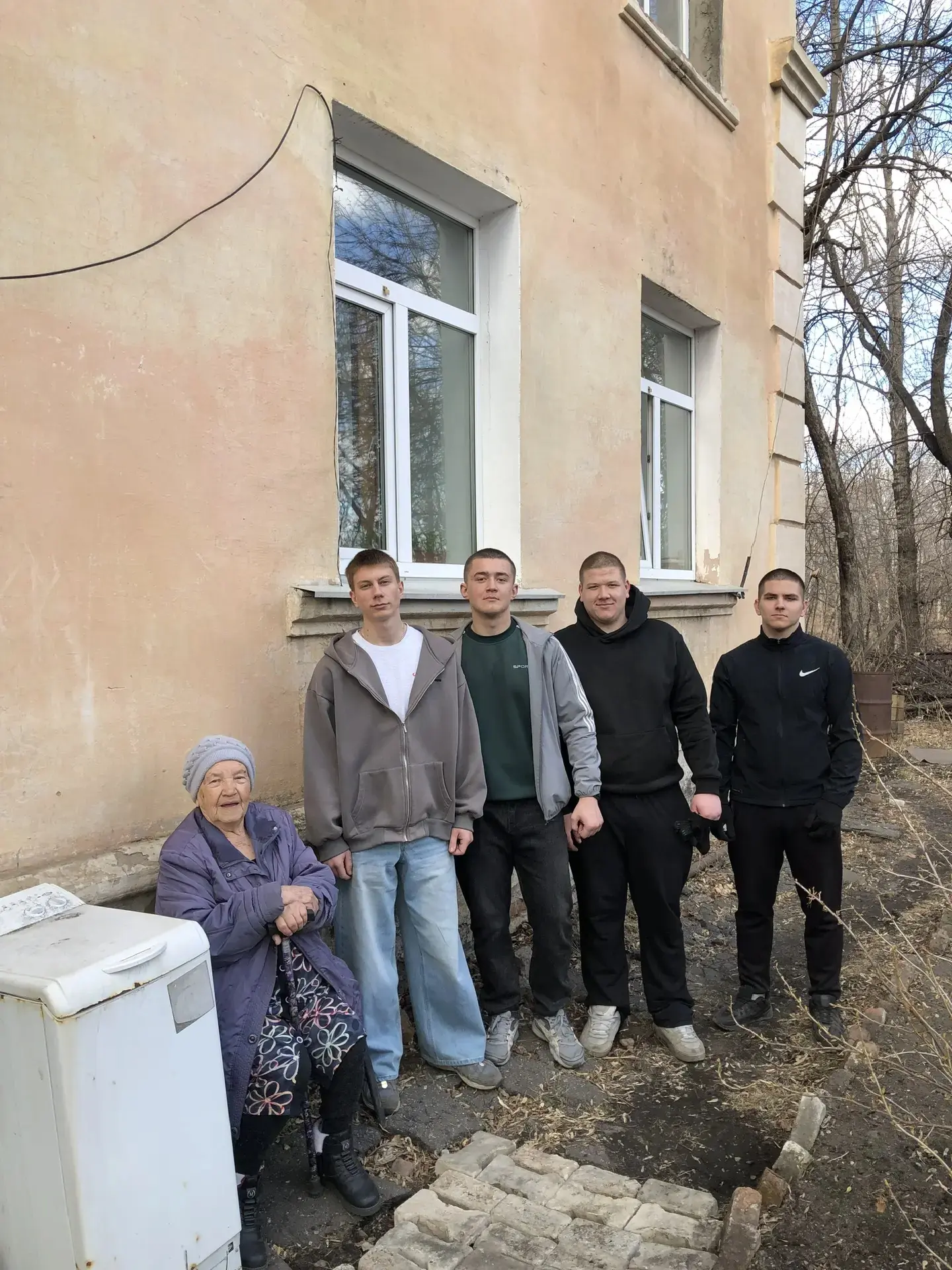 Добрые дела "Империи добра"   ❤️16 апреля 2026 года волонтеры АмИЖТ по просьбе нашей подшефной, Куха
