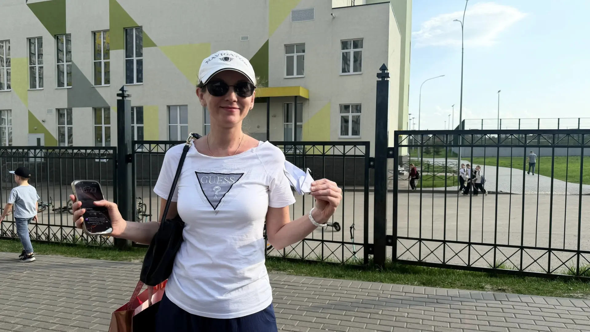 🕊️ Журавли Победы: память, которая объединяет поколения 🕊️  Акция не ограничилась стенами школы. С б
