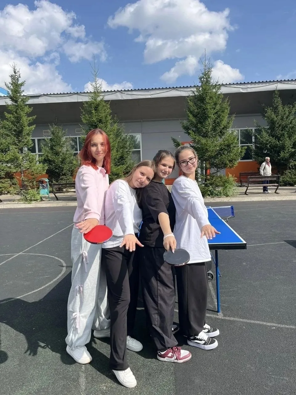 🏓 Среди дворовых команд прошел турнир по настольному теннису, посвящённый памяти Олега...