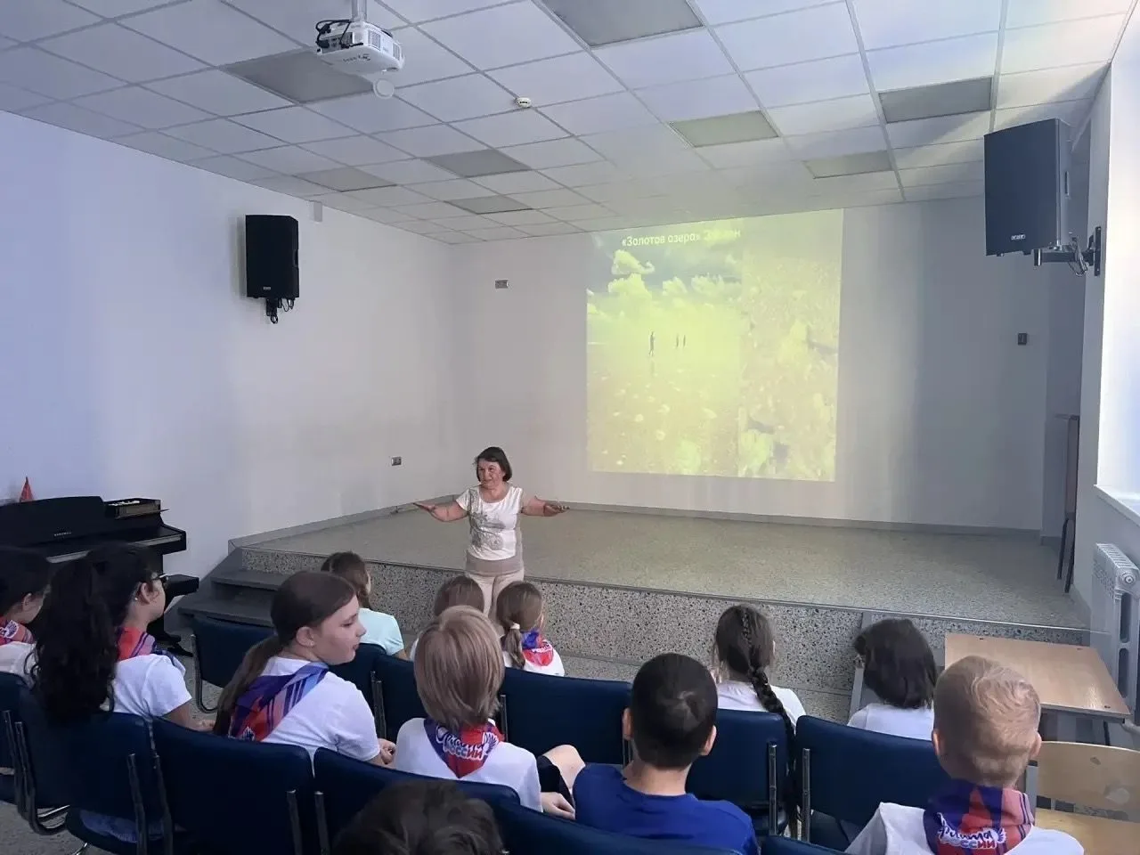 🍃ЧУДЕСА ПРИРОДЫ РОДНОГО КРАЯ: 1 и 2 ОТРЯД ОТМЕЧАЮТ ДЕНЬ РОССИИ!🌍

В честь Дня России ребята из 1 и