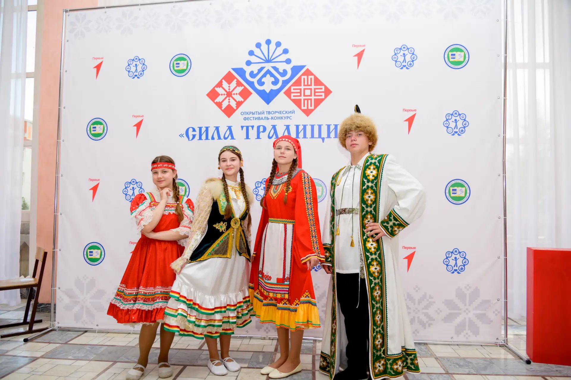 💥 Артистичный, громкий, яркий - фестиваль-конкурс «Сила традиций»

Во Дворце пионеров и школьников 