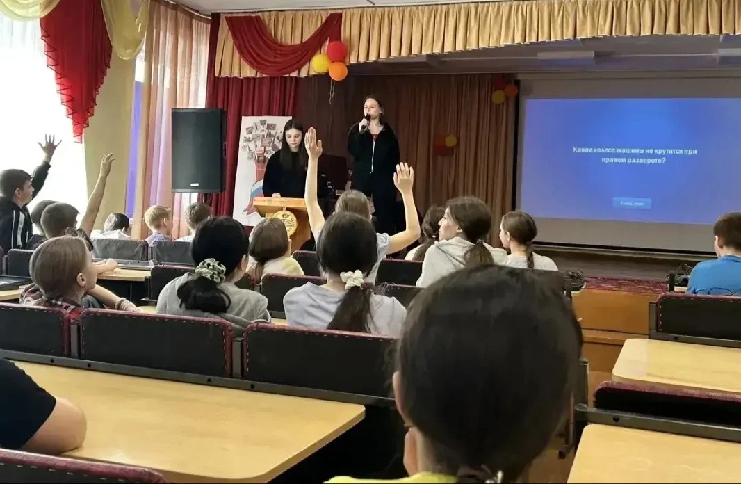 🚀 Продолжаем делиться яркими моментами из космического лагеря!  Наши юные космонавты не перестают уд