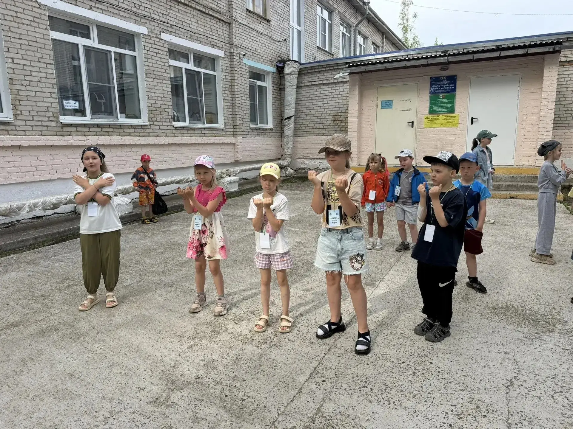 🌿 Новости летнего лагеря «Эколог»
👩🏻‍🏫 Сегодня наши юные ученые окунулись в удивительный мир нау