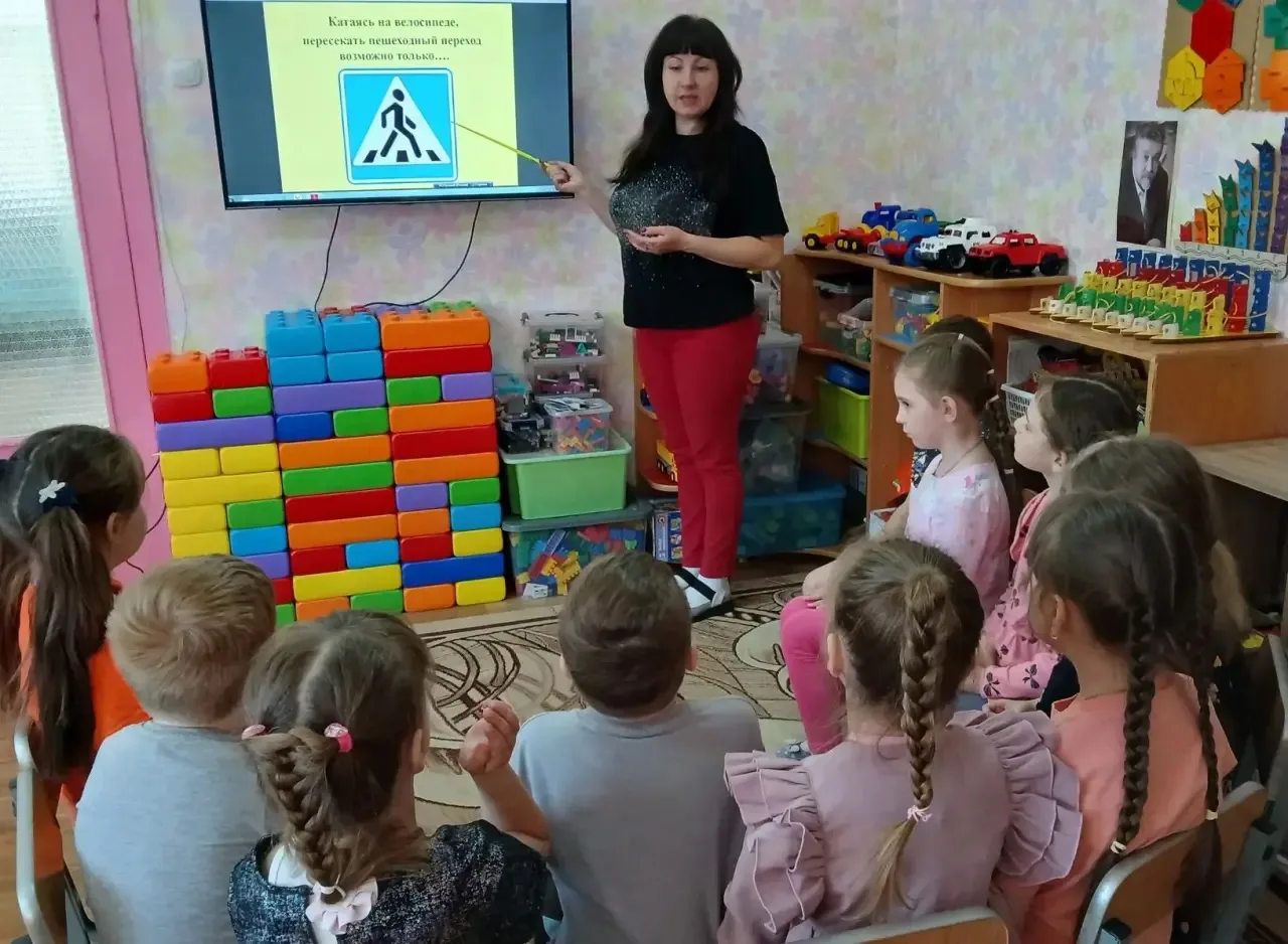 «ВЕЛОСИПЕДЫ: РАДОСТЬ ДВИЖЕНИЯ И РАДОСТЬ ОТКРЫТЫЙ!»

В нашем детском саду прошло интересное тематичес