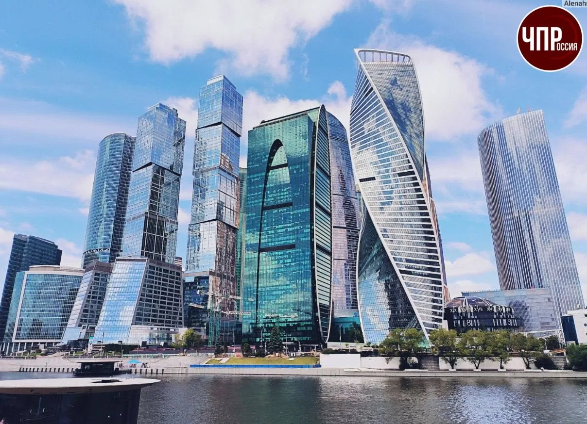 ❗️В «Москва-Сити» задержали более 20 человек, работавших в нелегальных криптообменниках — ФСБ

Через