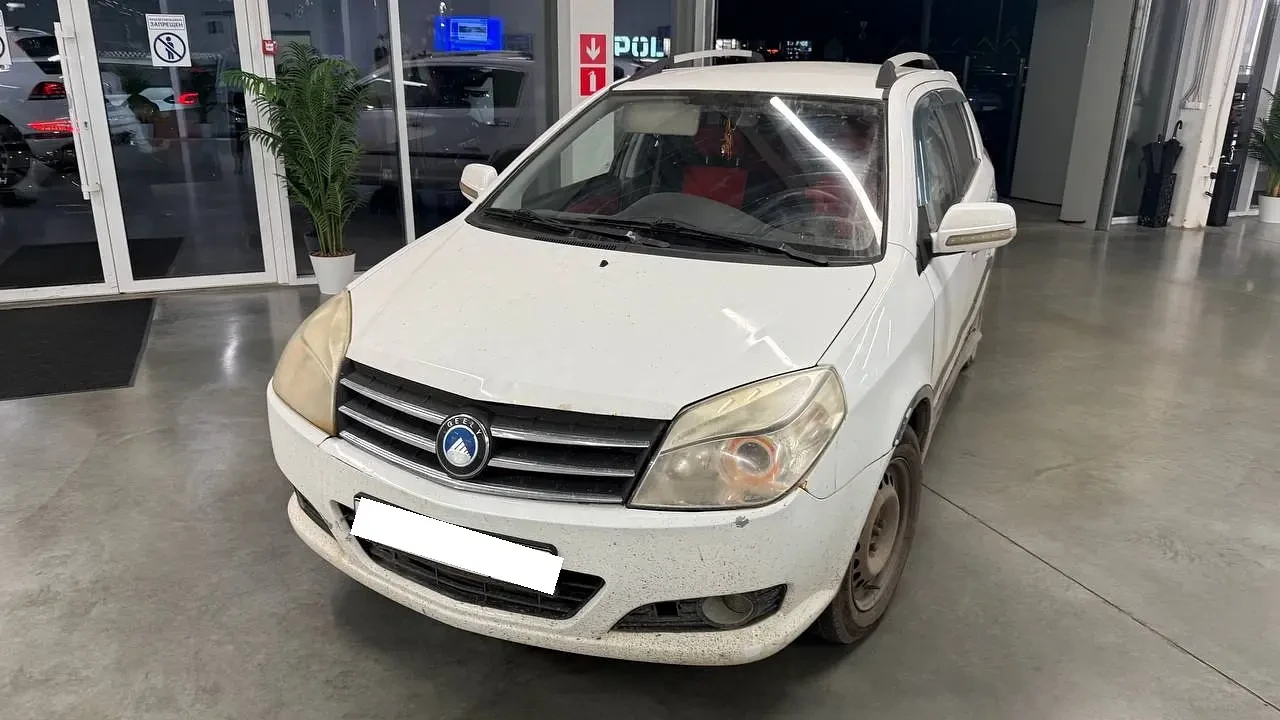 Geely MK Cross, 2013