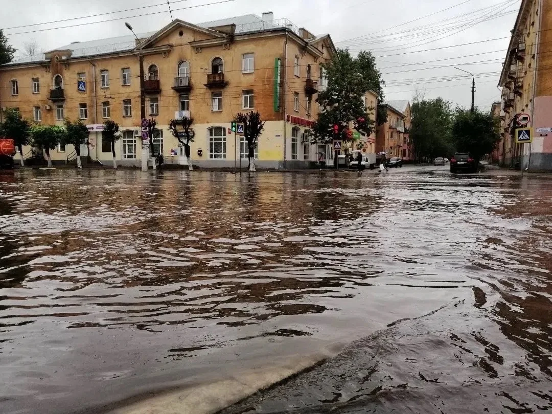МЧС: В субботу, 5 сентября, на территории Тверской области ожидается сильный дождь.