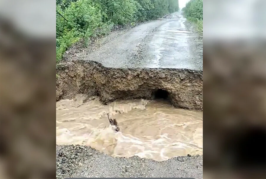В Зейском округе жители поселка Снежногорского и отдыхающие на «золотых песках» у Зейского водохрани