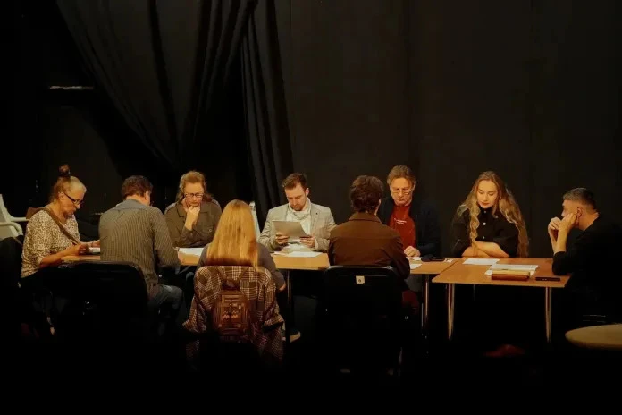 🎭 В Рязанском театре драмы зрителей сделают участниками судебного процесса. На сцене г...