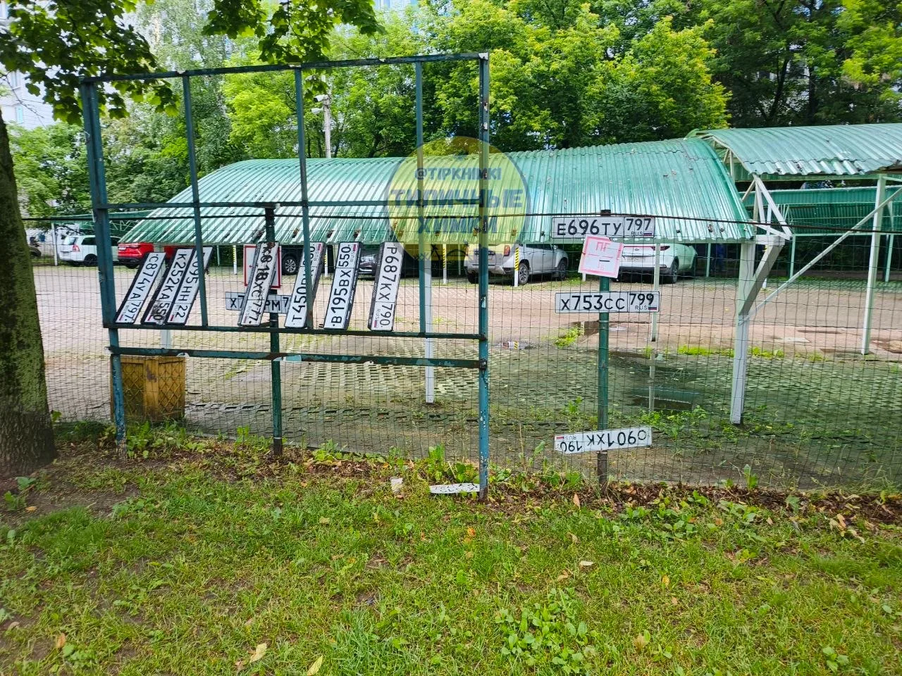 После потопа на ул.Панфилова появилась выставка автономеров 🚗