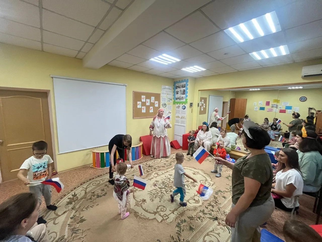 В Центре «Здоровье» прошло тематическое занятие  «День России»🇭🇹                                  