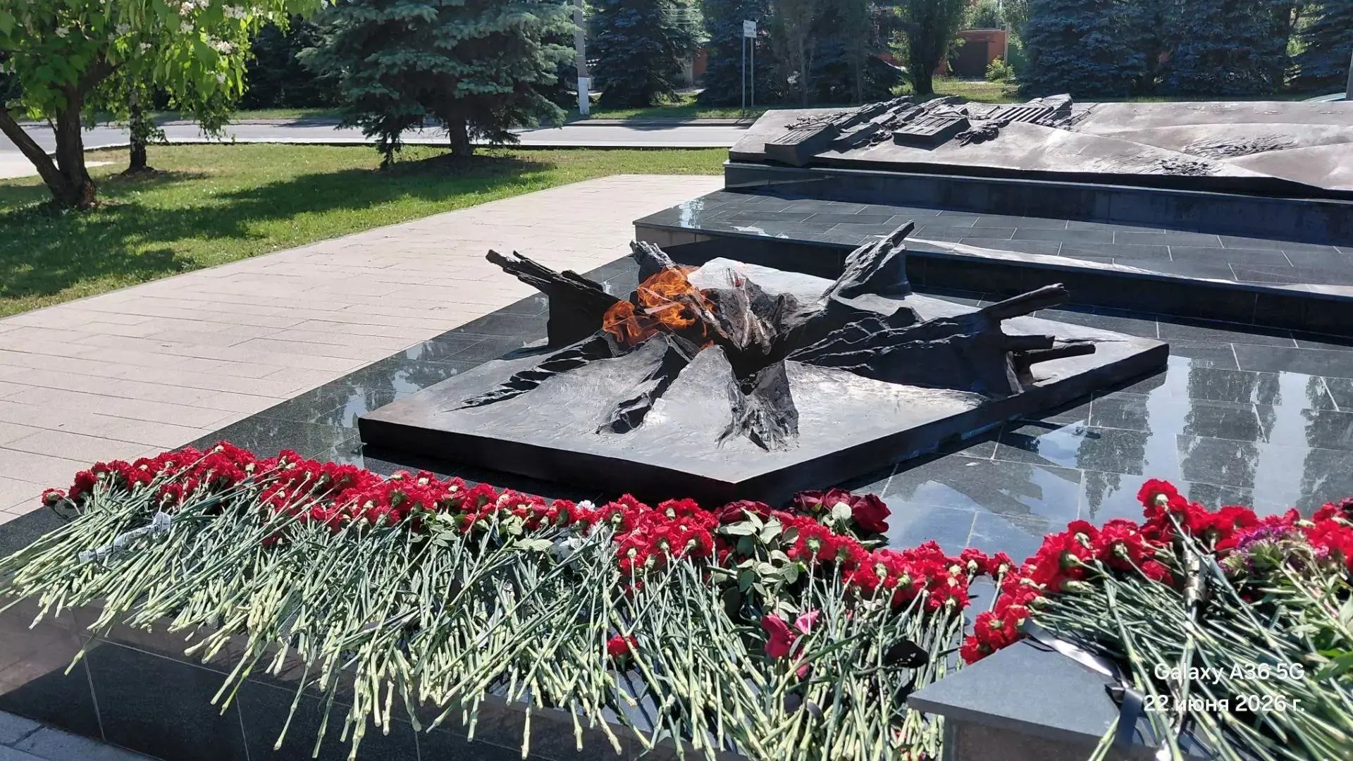 22 июня — День памяти и скорби.🕯

Сегодня мы склоняем головы в память о тех, кто встретил войну в 1