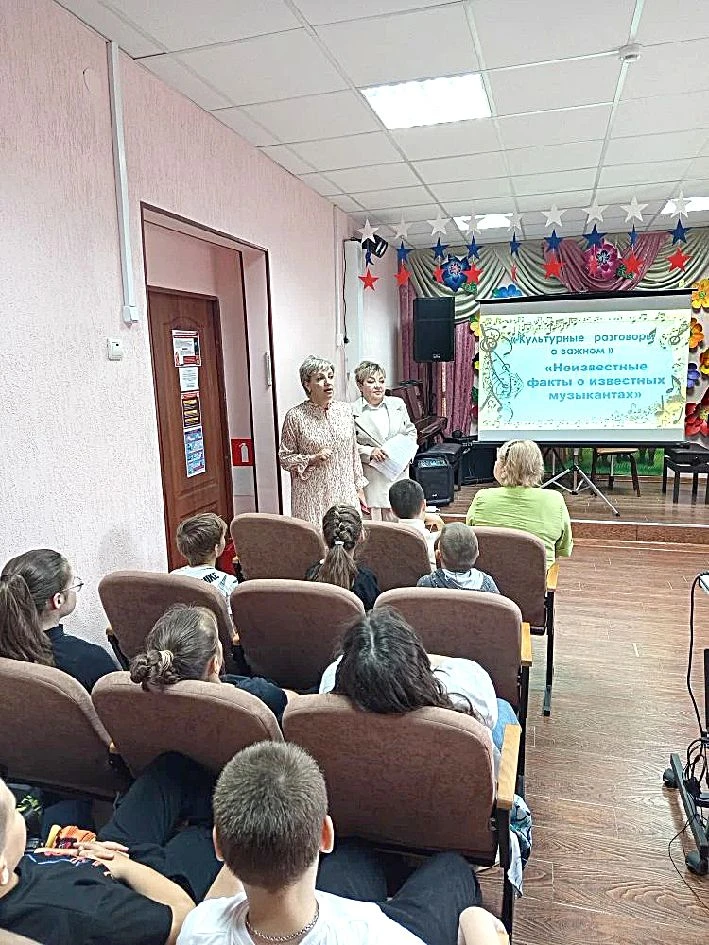 КУЛЬТУРНЫЕ РАЗГОВОРЫ О ВАЖНОМ В СЕВЕРСКОМ РАЙОНЕ: КОГДА КЛАССИКА ОЖИВАЕТ!   В рамках проекта «Культу