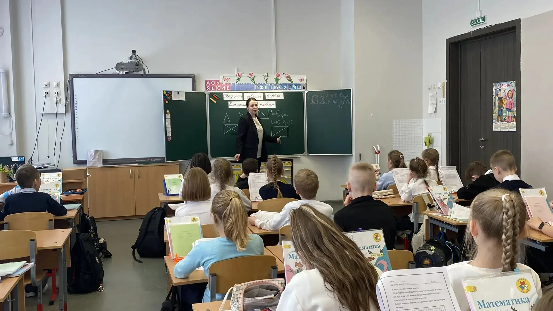 🎉 Когда родители стали учителями: самый душевный день в школе!  Сегодня в школе творилось настоящее 