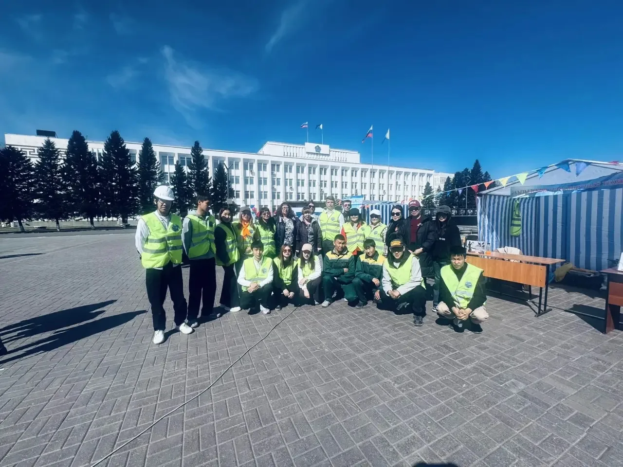 🎉 С праздником Весны и Труда, друзья! 💐✨