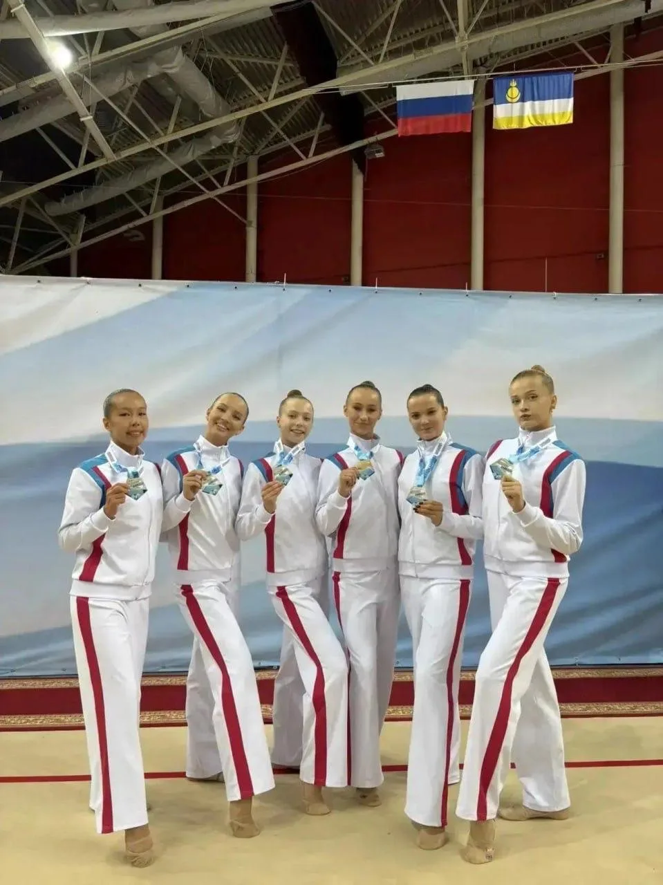🤸‍♀️ Наши гимнастки забрали золото дома!