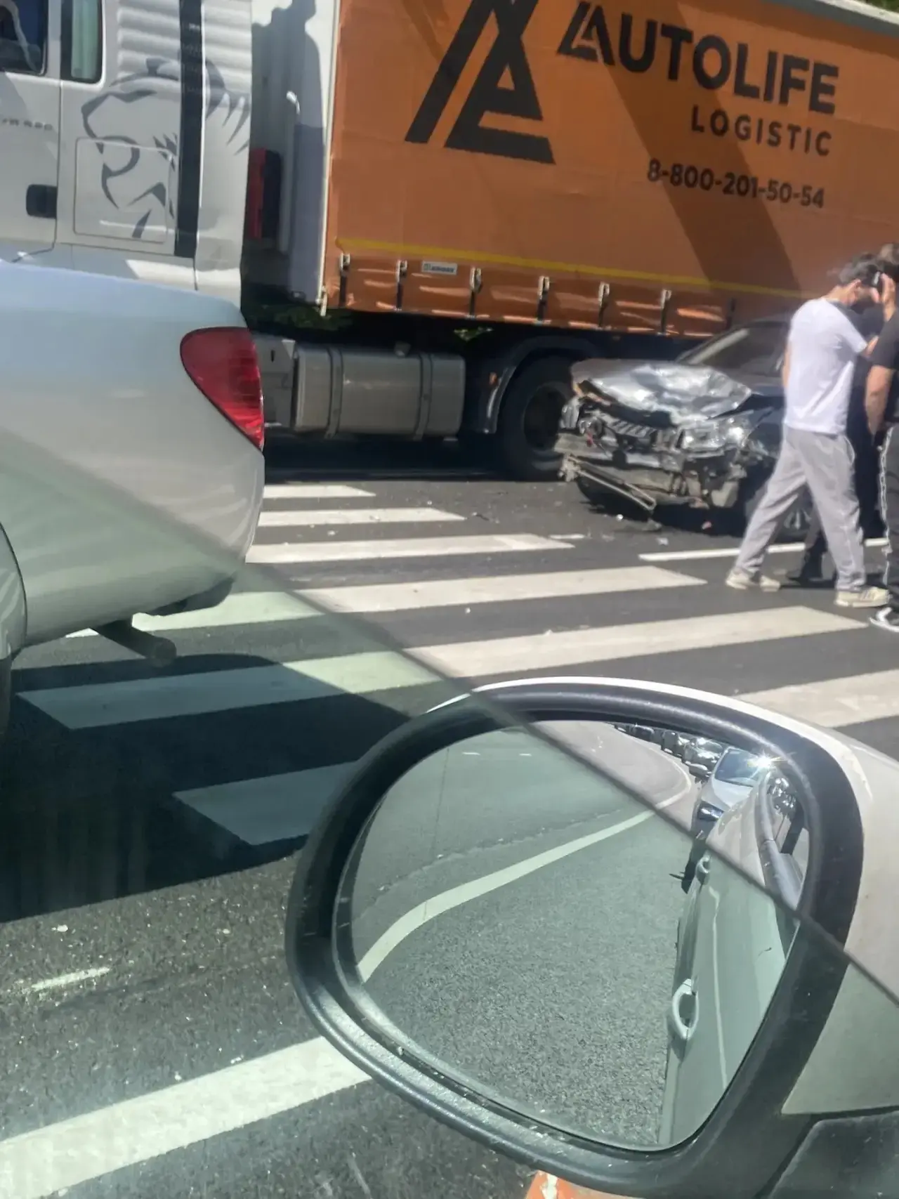 На Мамайском перевале легковушка влетела в фуру

Серьезная авария произошла на Батумском шоссе в рай
