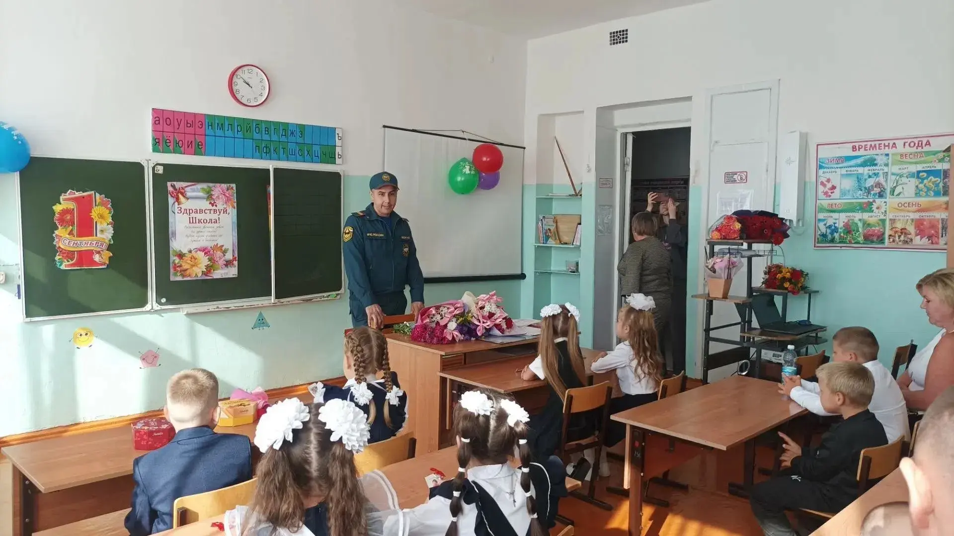 В преддверии нового учебного года были проведены беседы по пожарной безопасности.Сотруд...